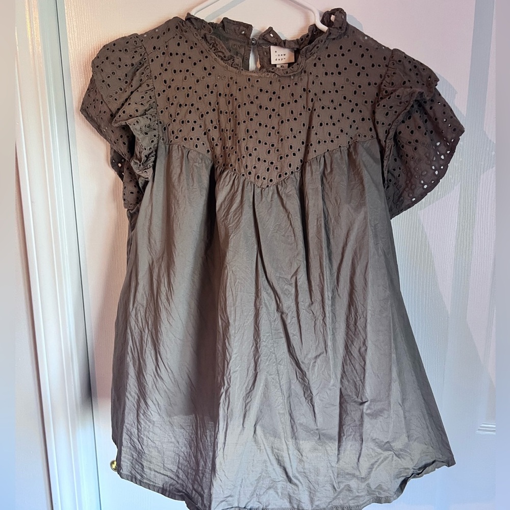 XL A New Day, olive green blouse.
